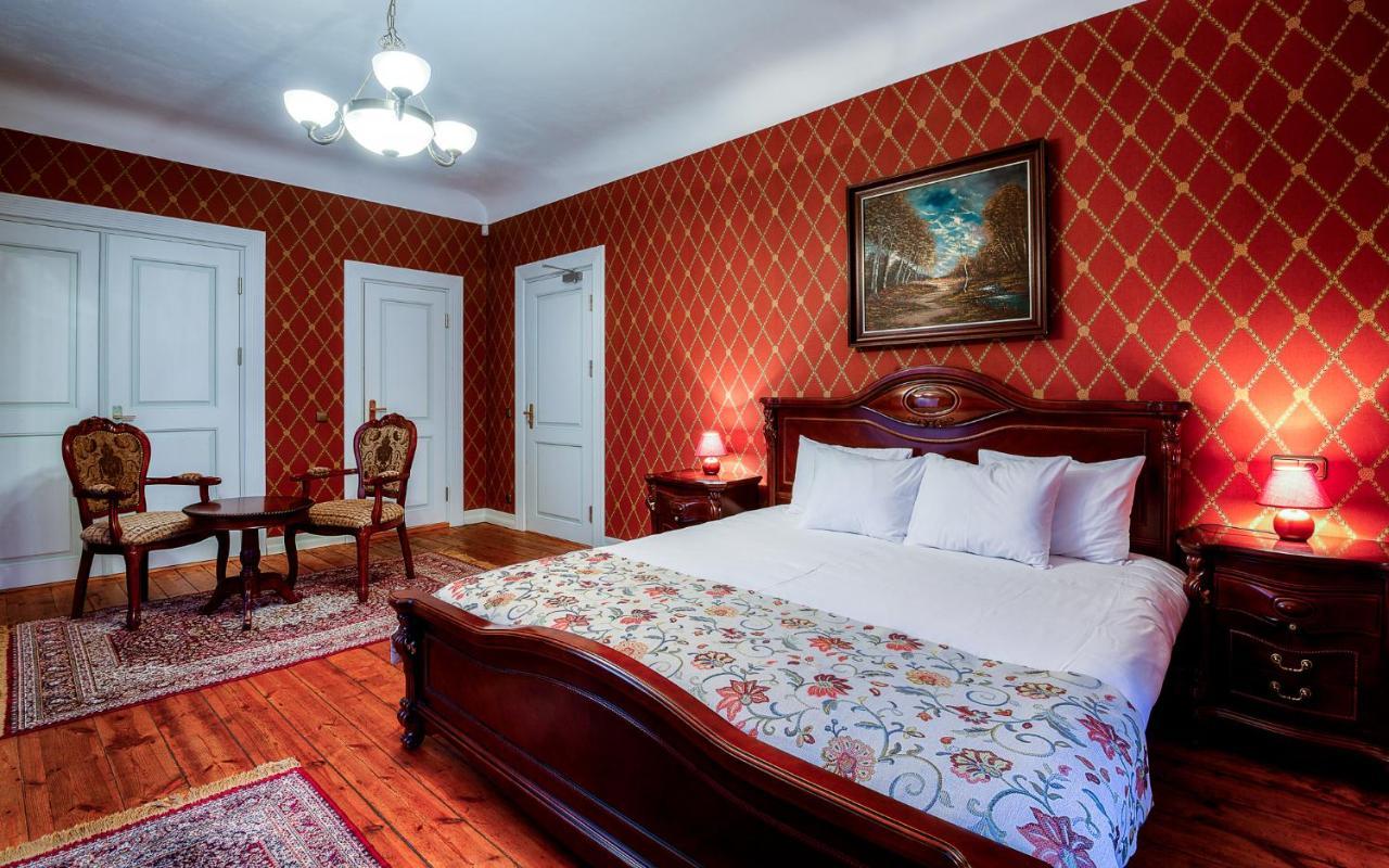 Padise Manor Grand Estate & Spa - Exclusive Event Venue (Adults Only) ภายนอก รูปภาพ